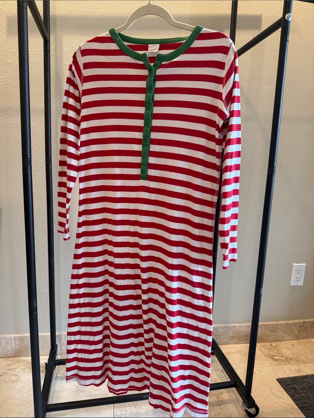 Hanna Andersson Women’s Holiday Pajama Nightgown with Green Trim